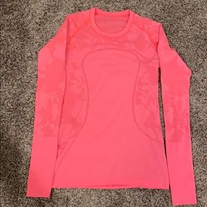 Lululemon Swiftly Tech